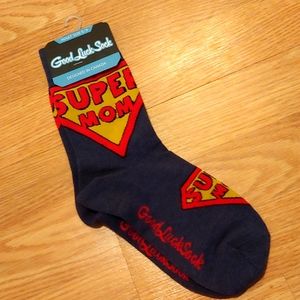 Super Mom socks, NWT, size 5-9